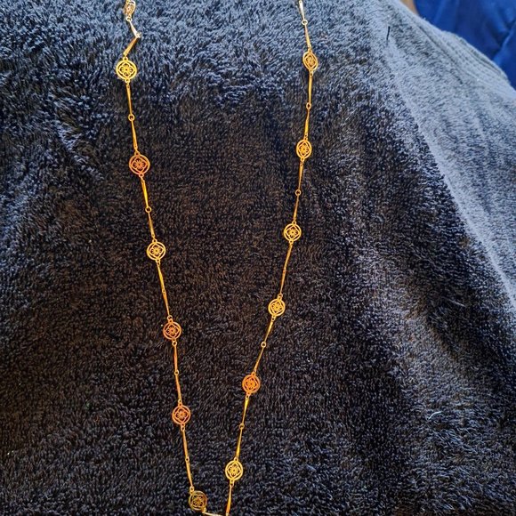 Vintage 1970's Gold Plated Flowerlace Necklace By Avon - Picture 1 of 4